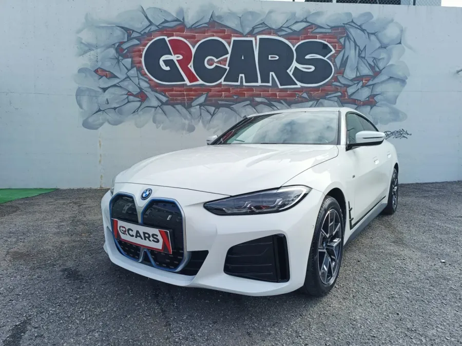 Espaço do parceiro GRCARS Stand Automóvel, em Arrifana